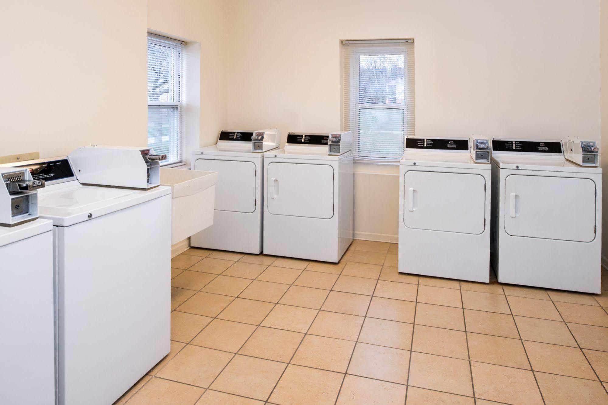Charwood Aparthotel 3*