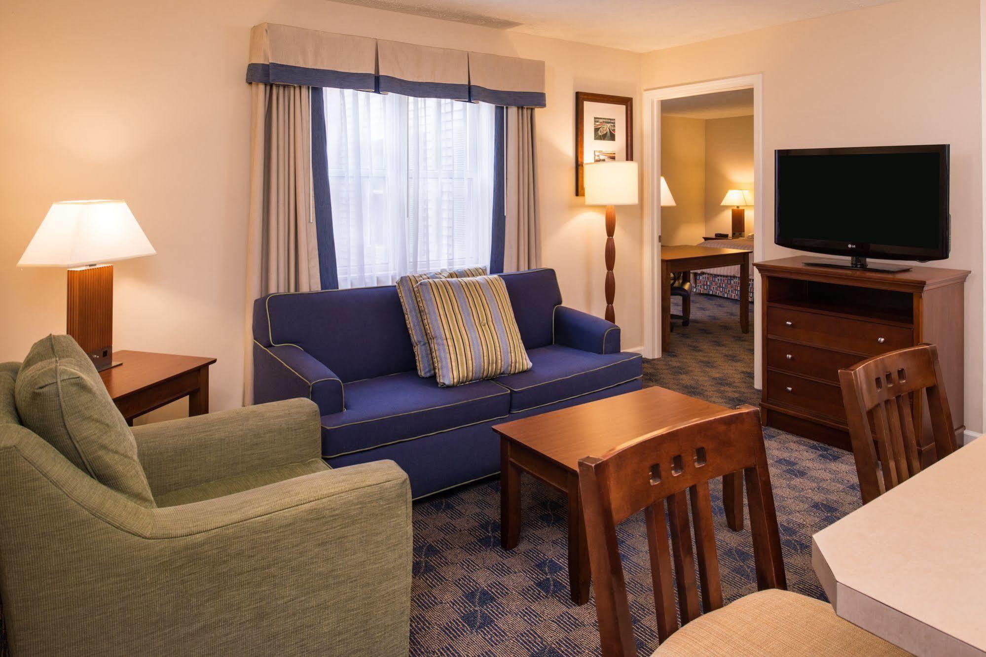 Charwood Aparthotel 3*